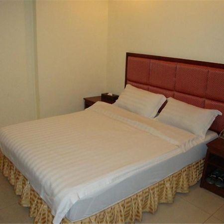 Baojiang Yingbin Hotel Zhuhai Bagian luar foto